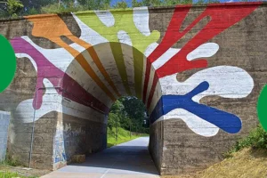 From tiny art alleys to retro diners with cult followings, these hidden gems give Atlanta its unique flavor