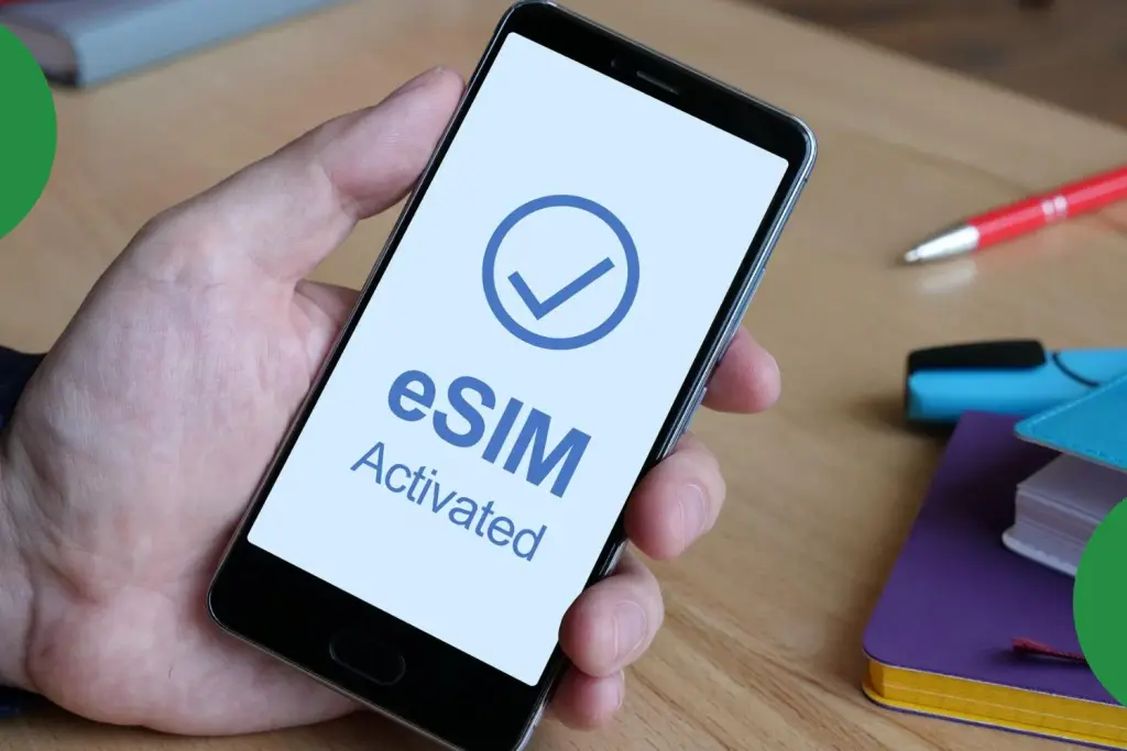 ESIM On IPhone 3 1024x683