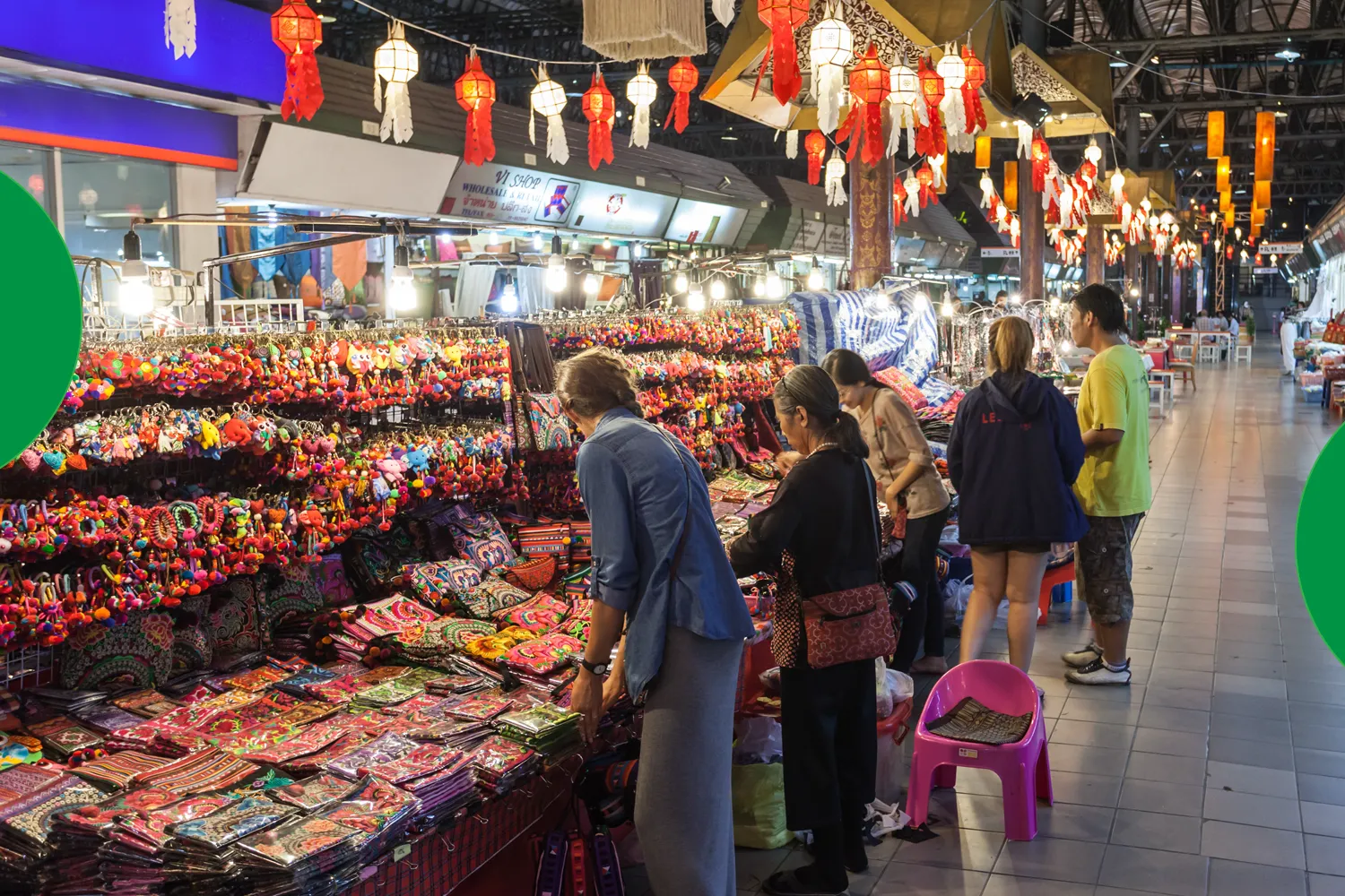 Pratunam Night Market: Bangkok’s Late-Night Wonderland
