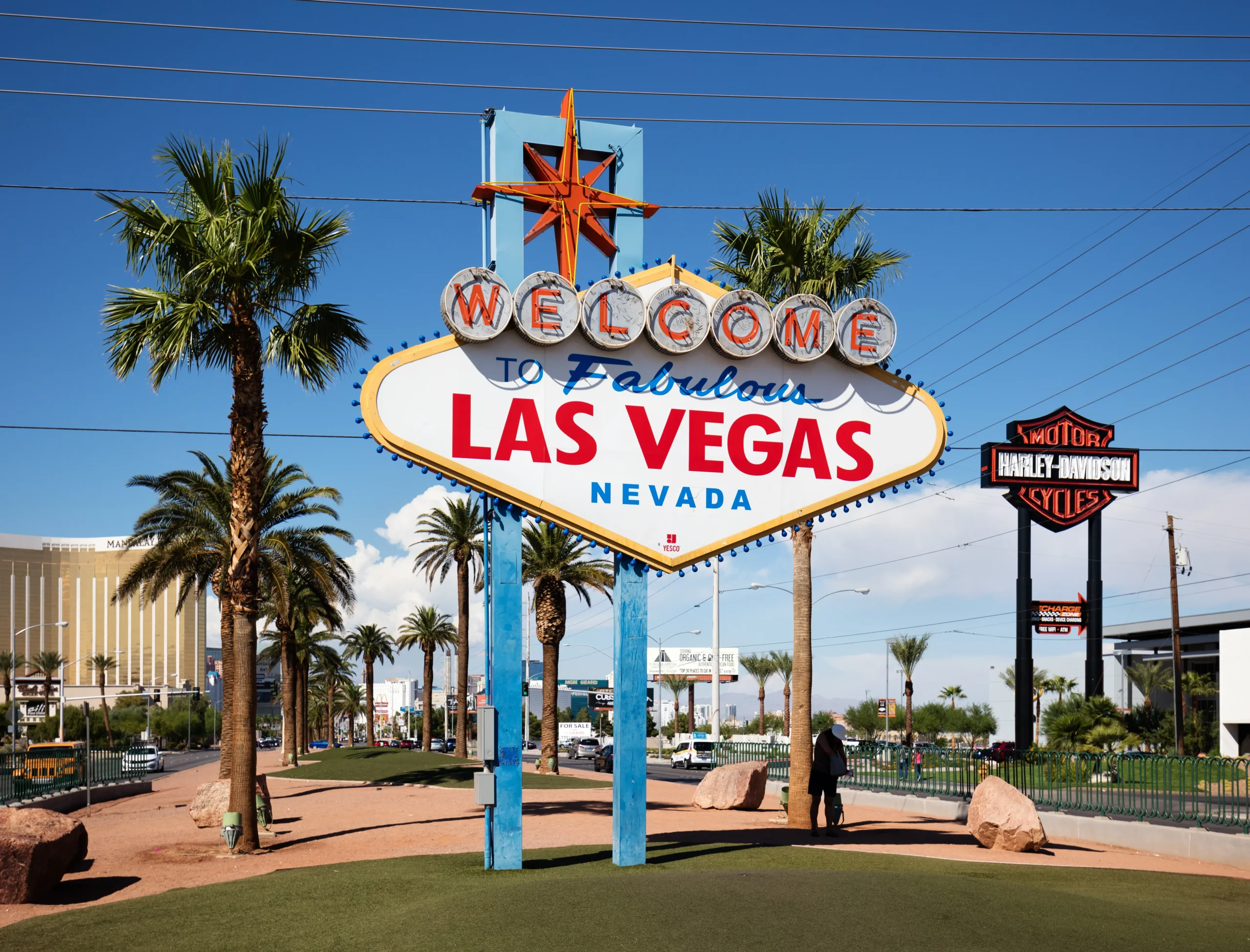 Beyond the Casinos: Things to Do in Las Vegas That’ll Blow Your Mind (Not Your Budget)