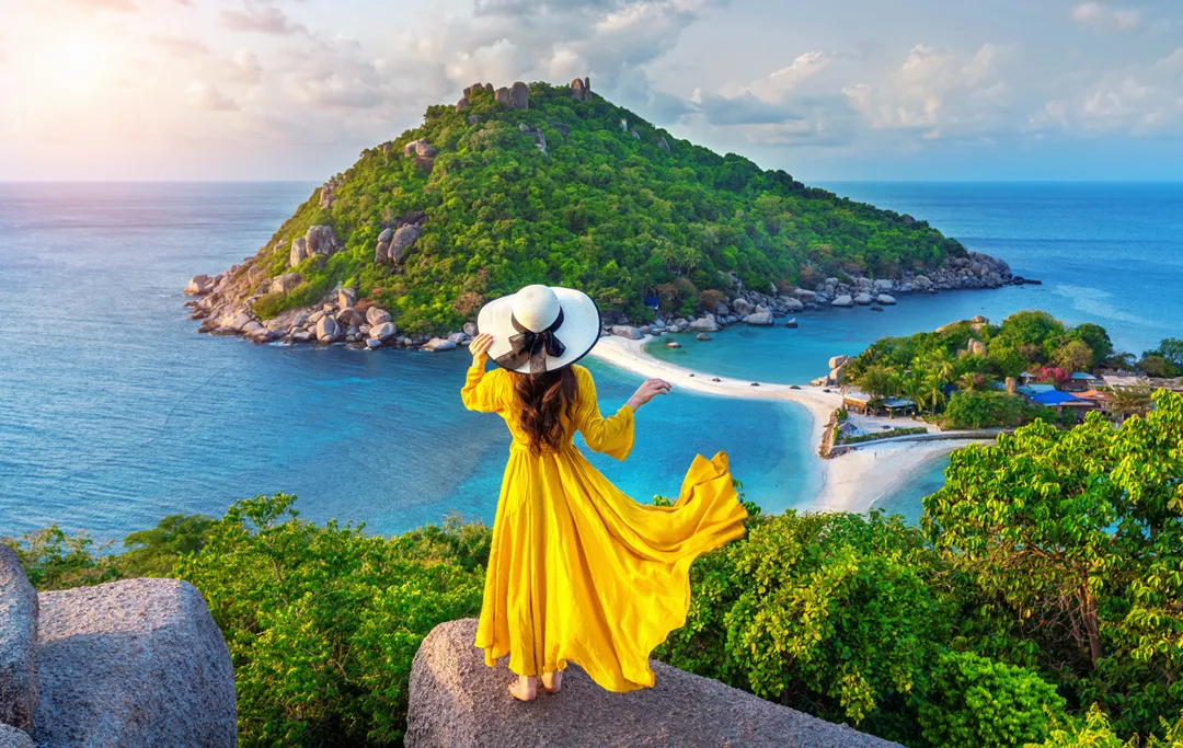 Ultimate Thailand Connectivity Guide 2025: Stay Connected from Bangkok to Phuket’s Beaches with the Best eSIM Options